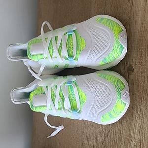 ADIDAS ULTRABOOST 22 RUNNING SHOES